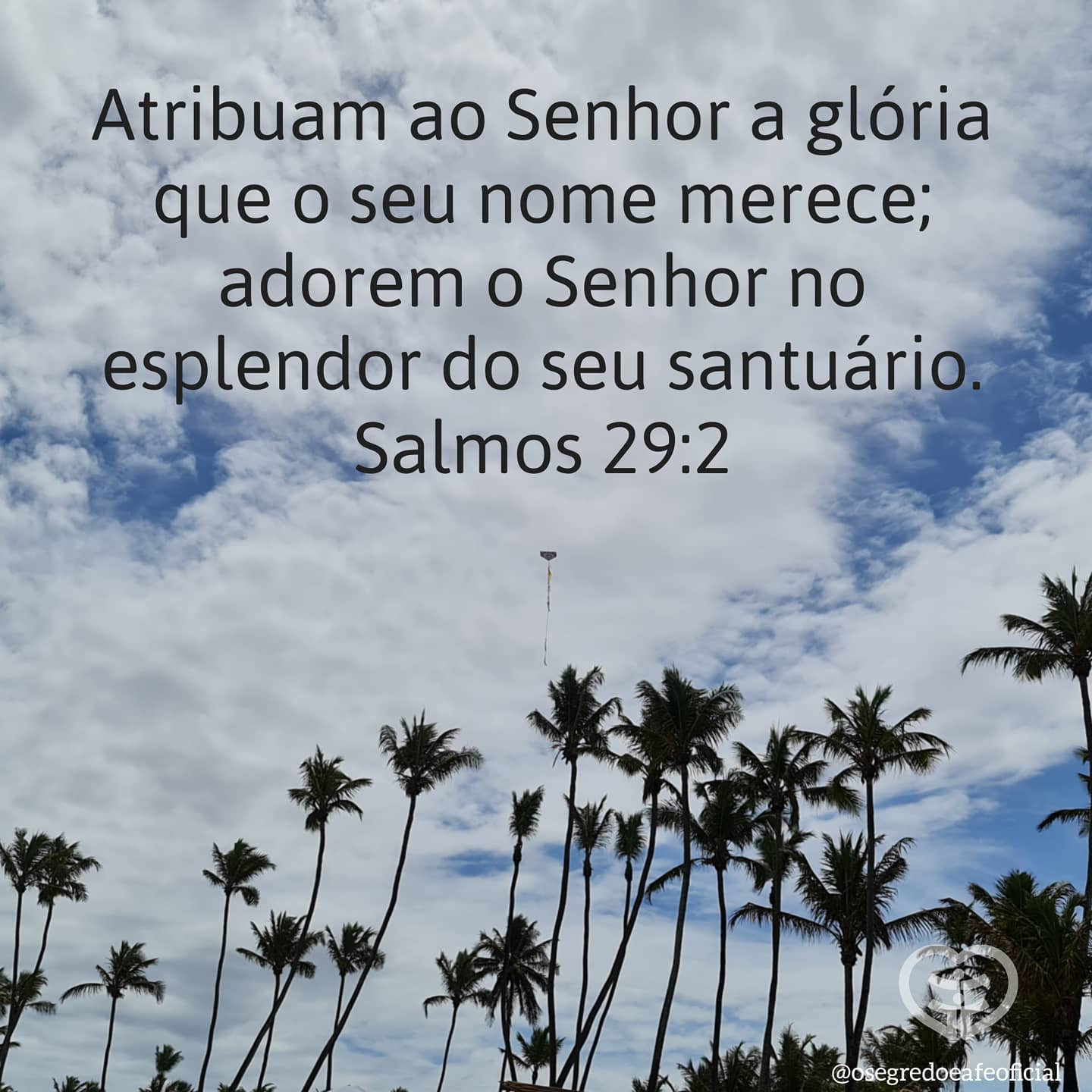 Salmos 29:2