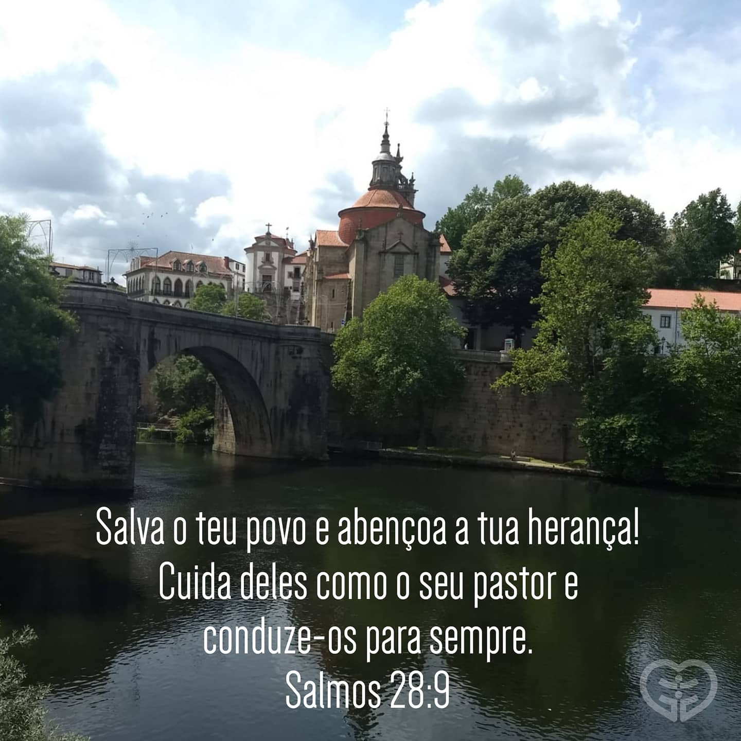 Salmos 28:9