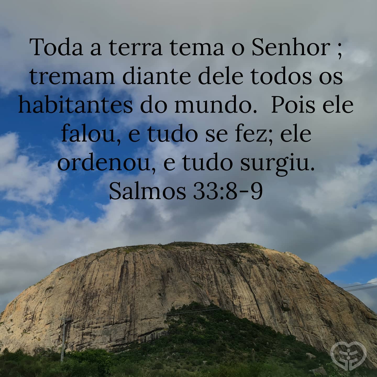 Salmos 33:8-9