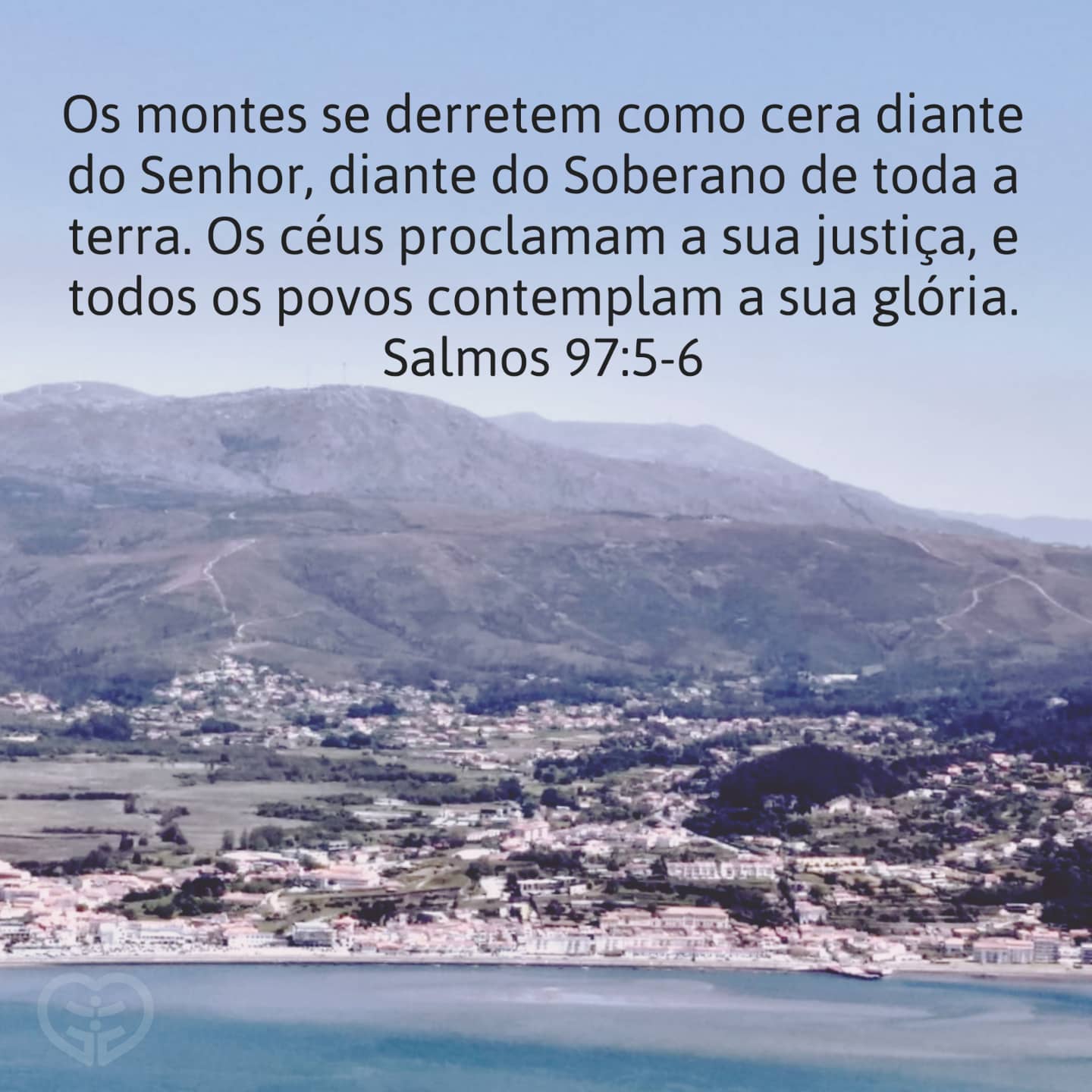 Salmos 97:5-6