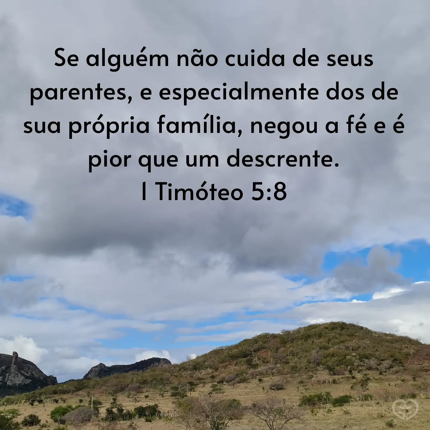1 Timóteo 5:8