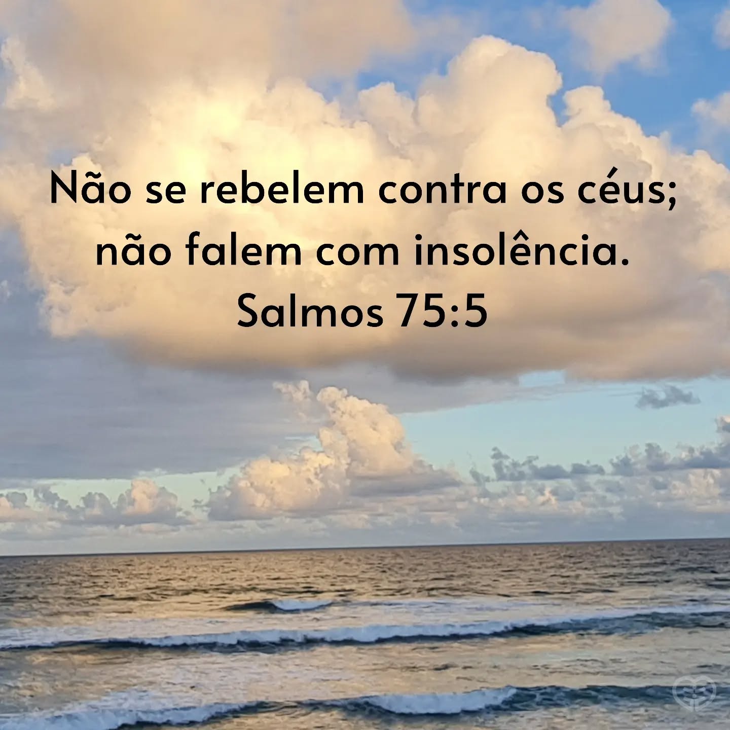 Salmos 75:5
