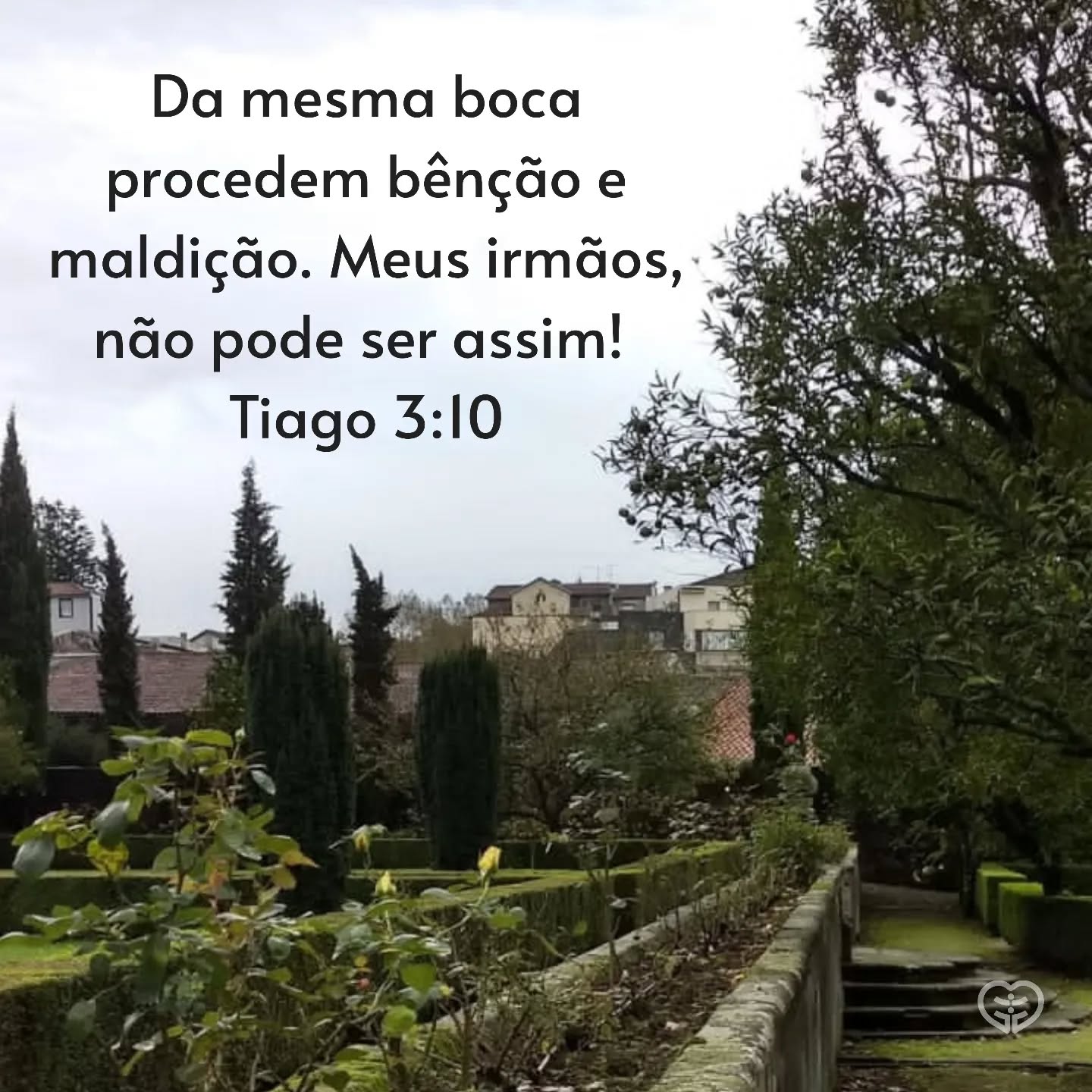 Tiago 3:10