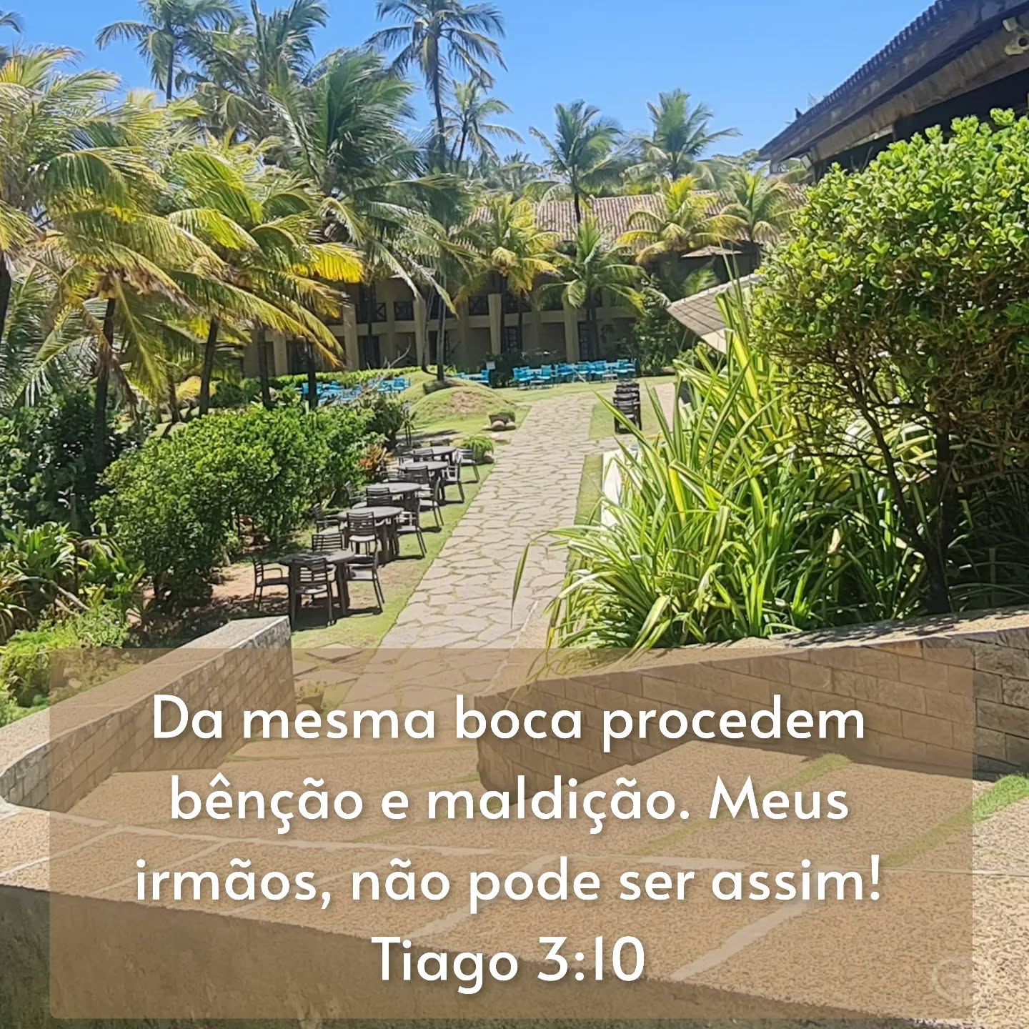 Tiago 3:10