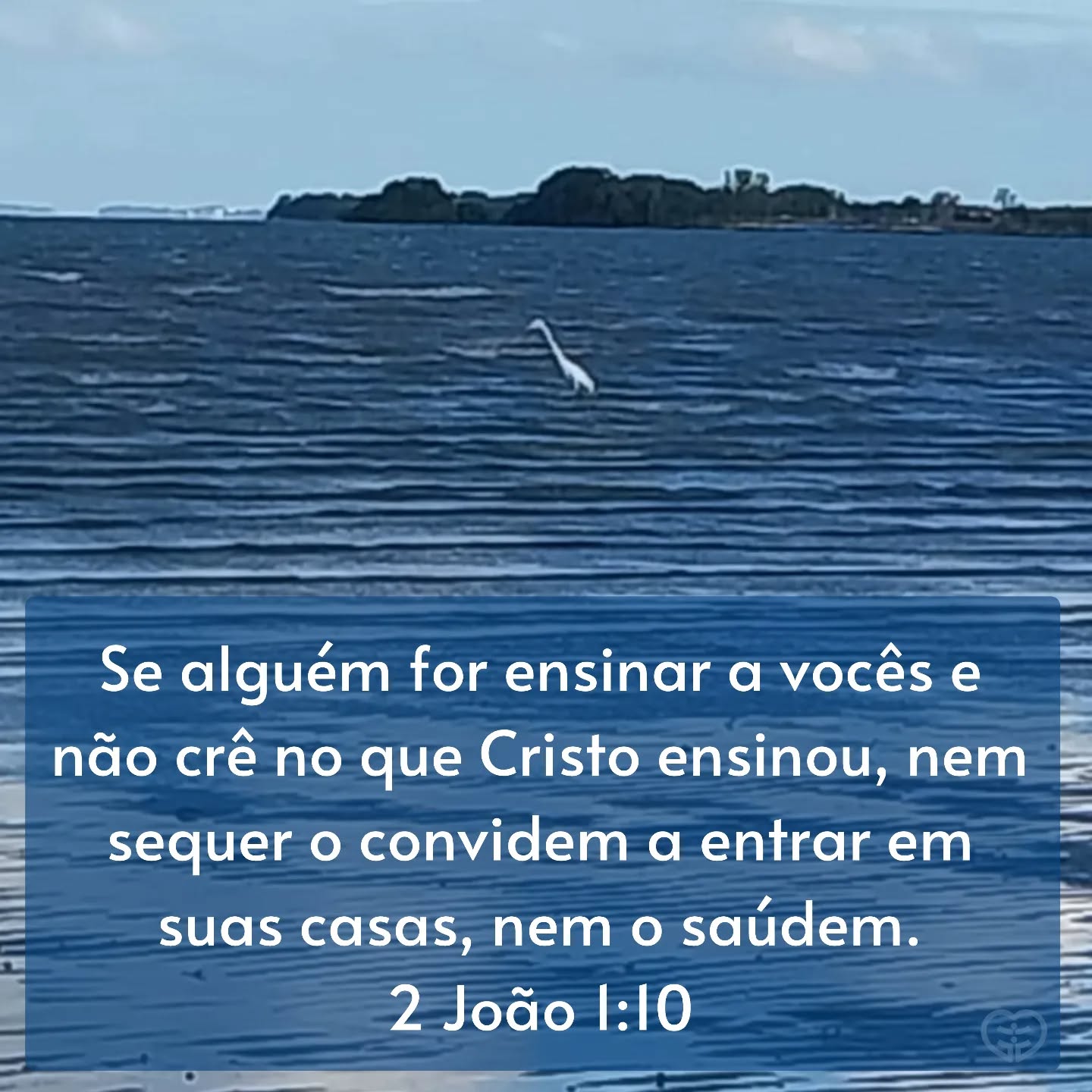 2 João 1:10