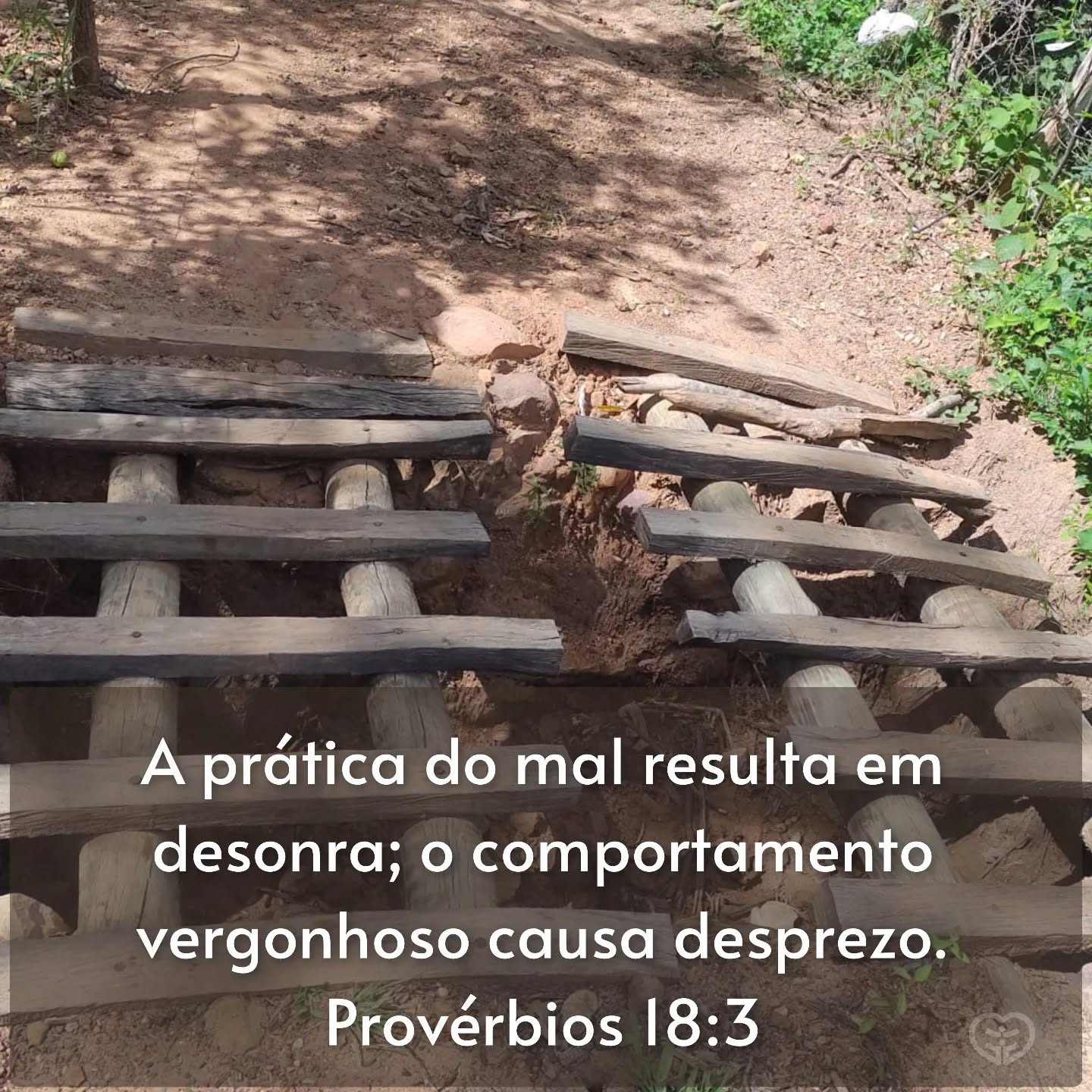 Provérbios 18:3