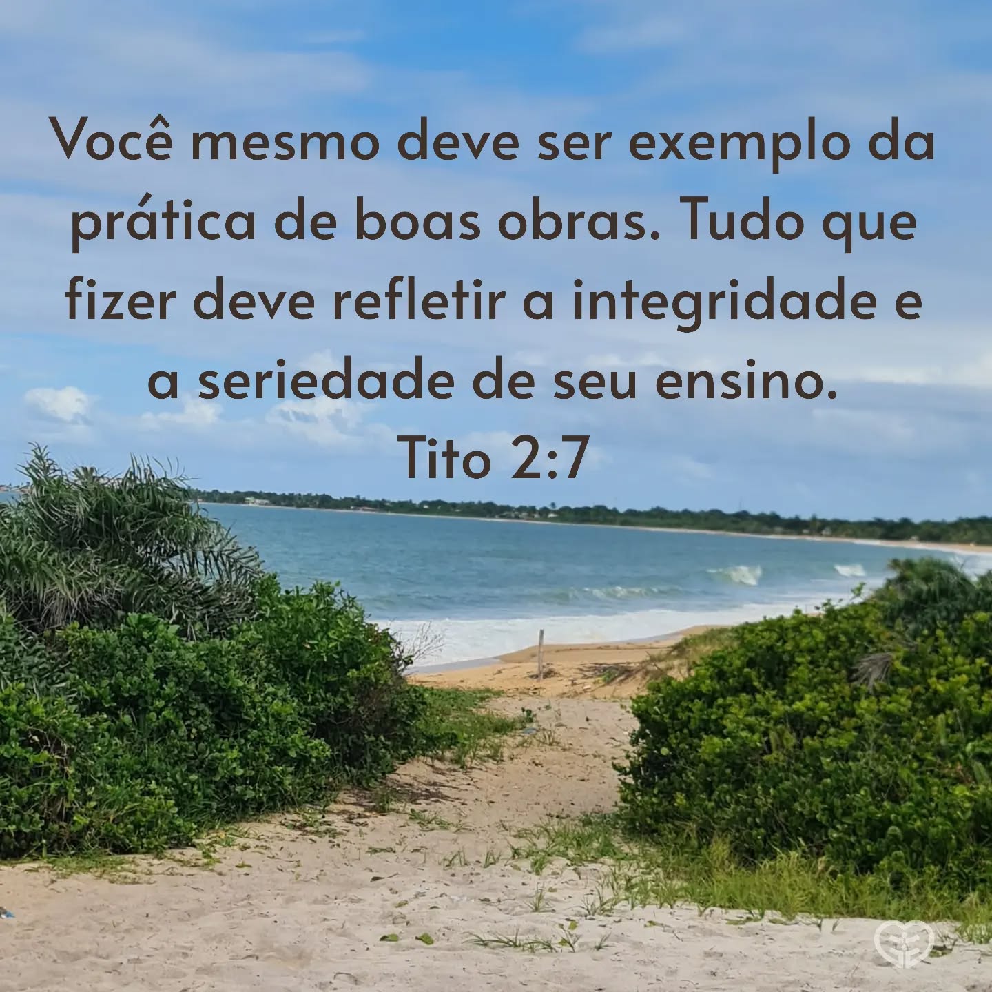 Tito 2:7