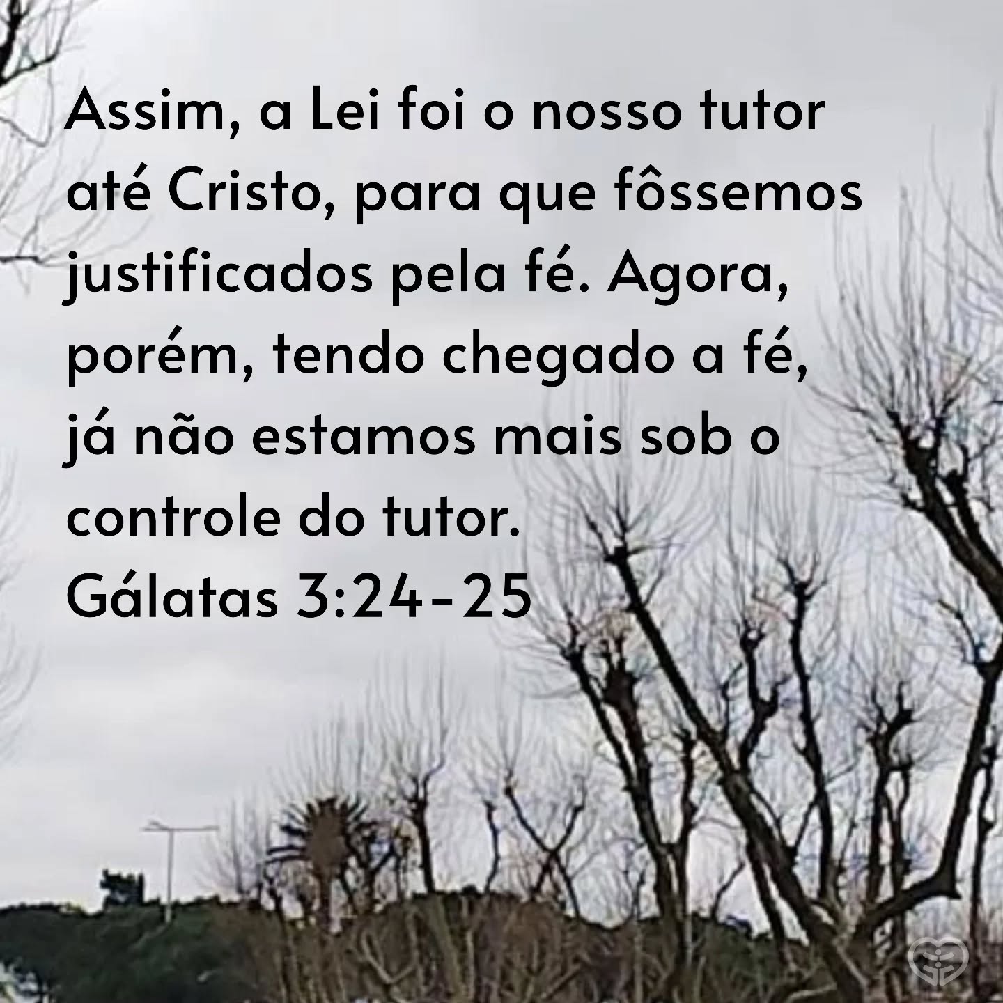Gálatas 3:24-25
