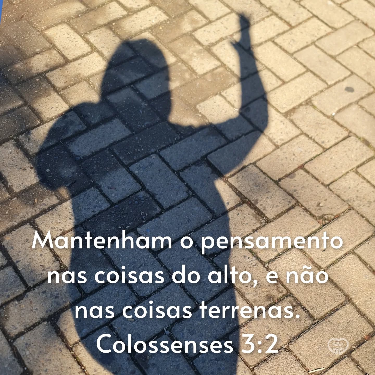 Colossenses 3:2