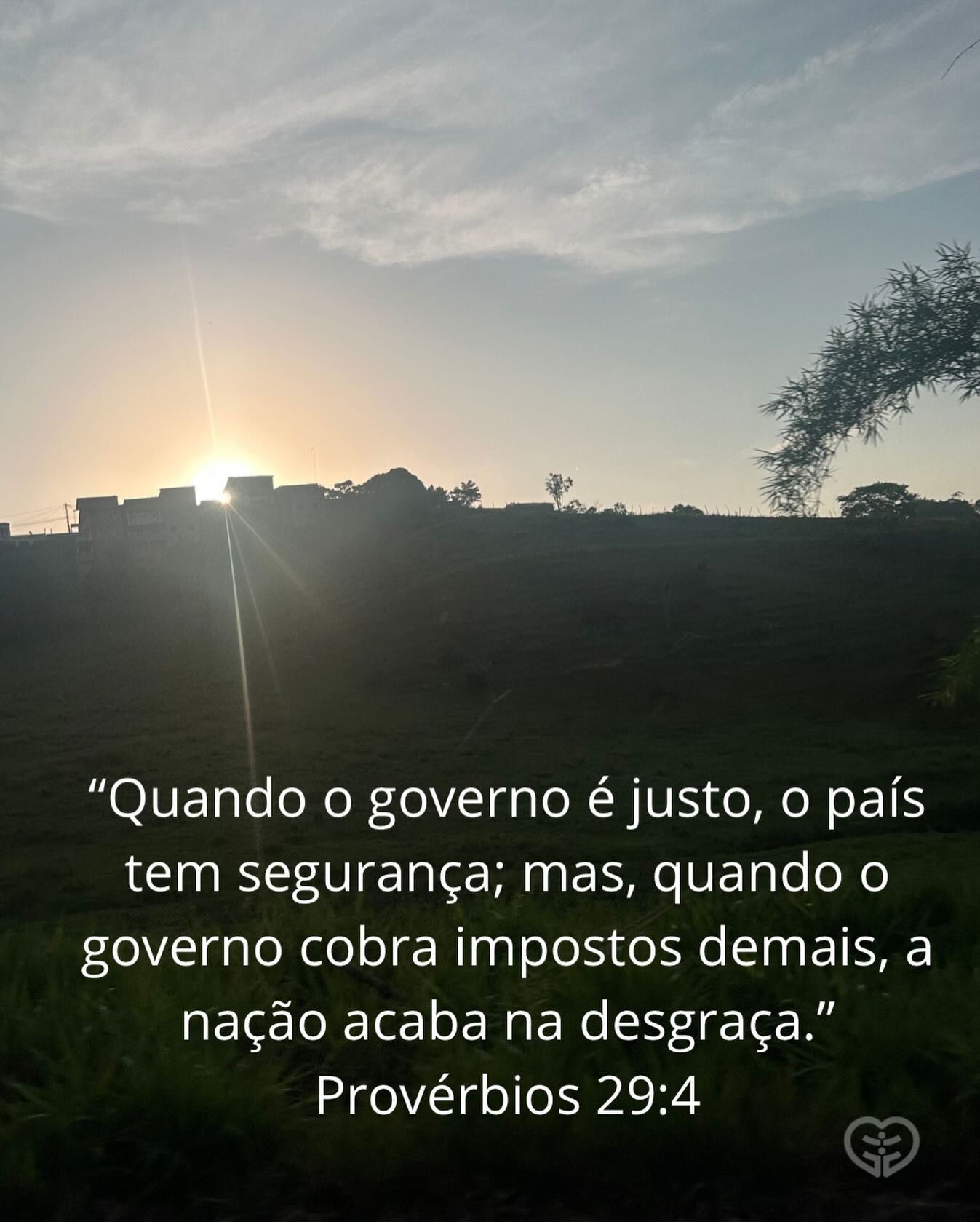 Provérbios 29:4